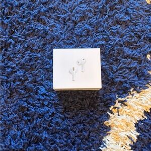 Apple White Wireless Earbuds